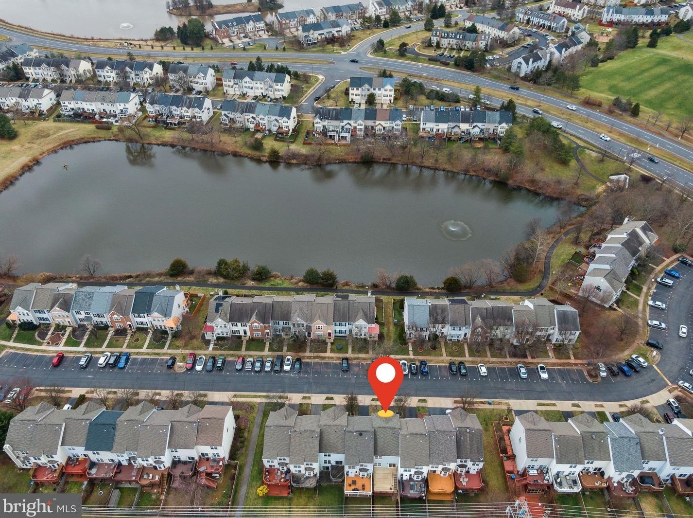 44112 Tippecanoe Ter, Ashburn VA  20147-4817 exterior
