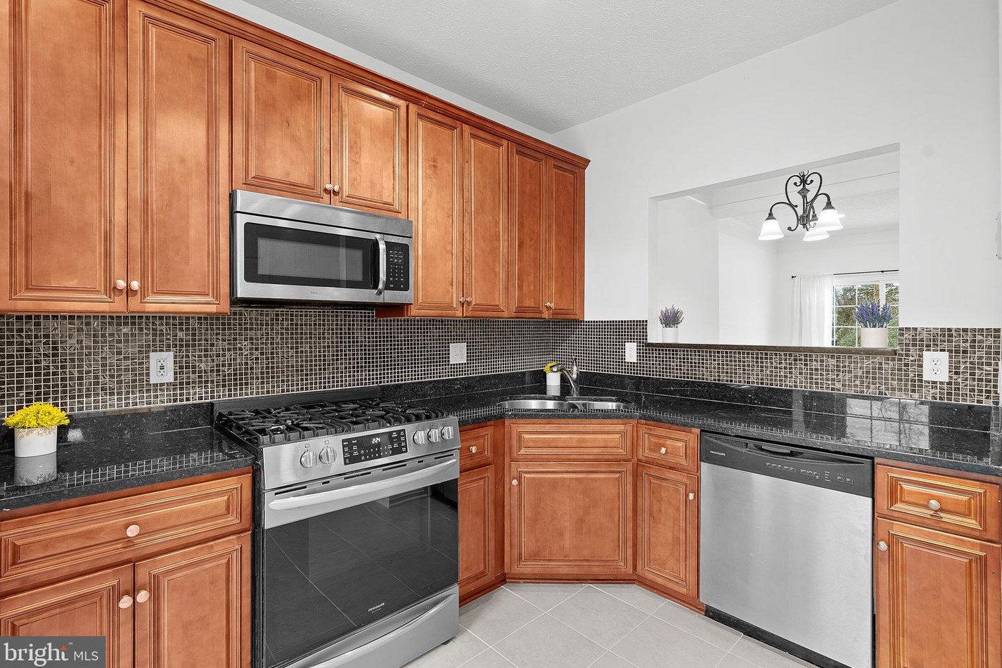 44112 Tippecanoe Ter, Ashburn VA  20147-4817 exterior