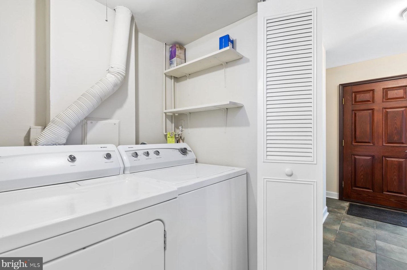 107 Hayloft Ct, Dulles VA  20164-1603 exterior