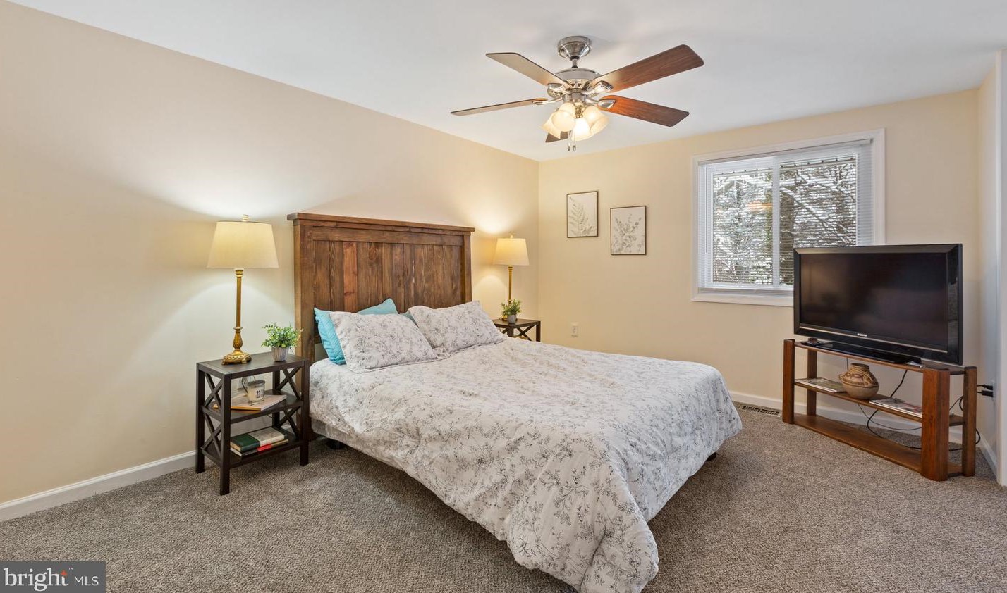 107 Hayloft Ct, Dulles VA  20164-1603 exterior