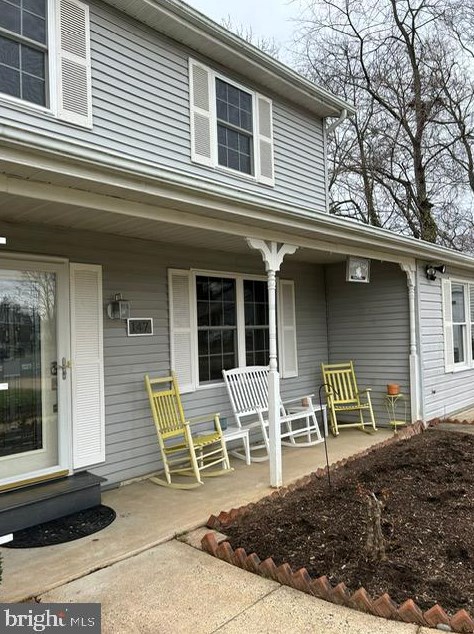 147 Cedar Walk Cir, Leesburg VA  20176-4454 exterior