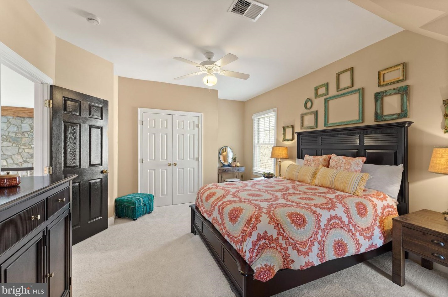 19085 Foxgreen Cir, Leesburg VA  20175-9149 exterior