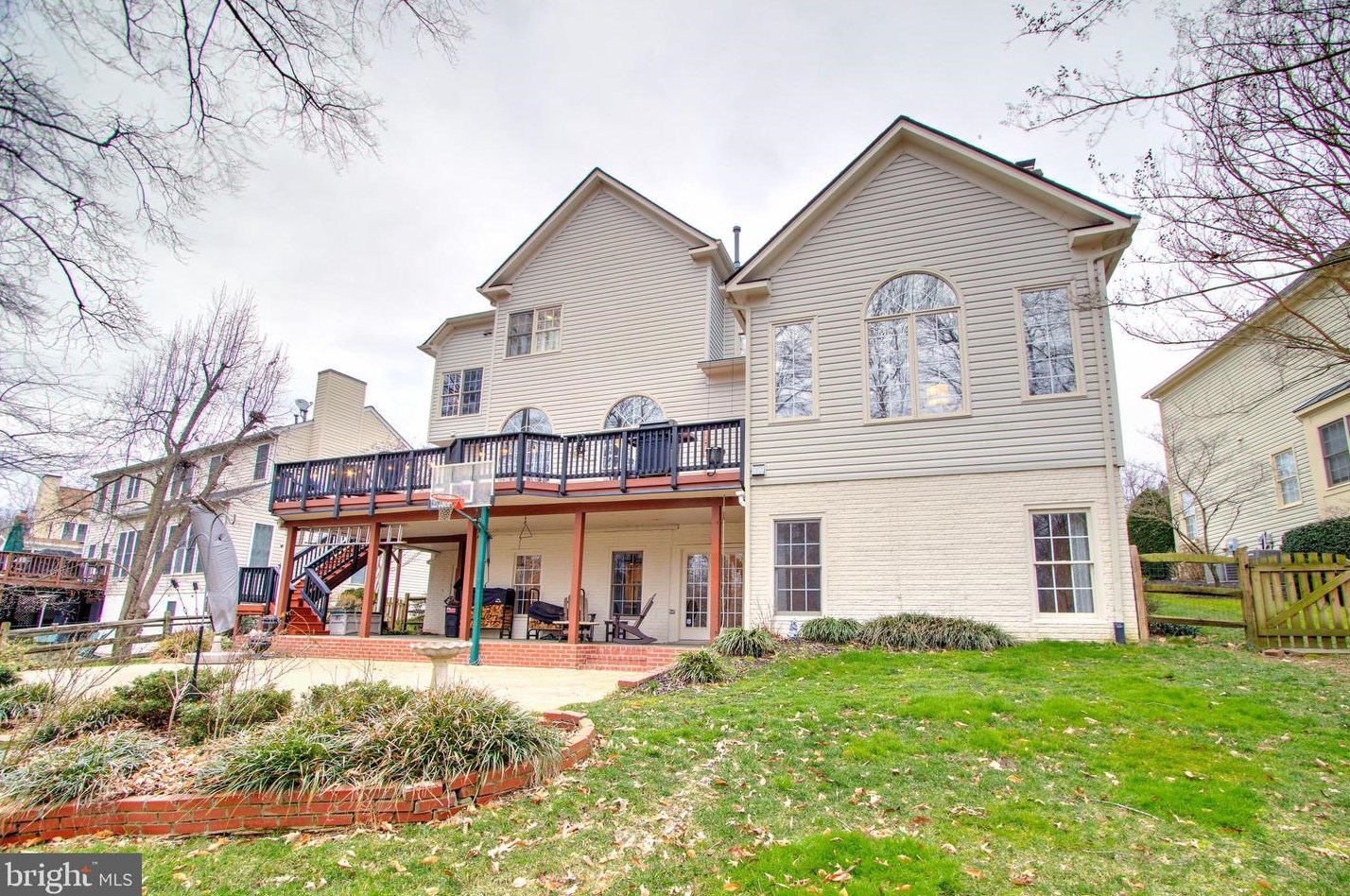 47305 Middle Bluff Pl, Dulles VA  20165-3131 exterior