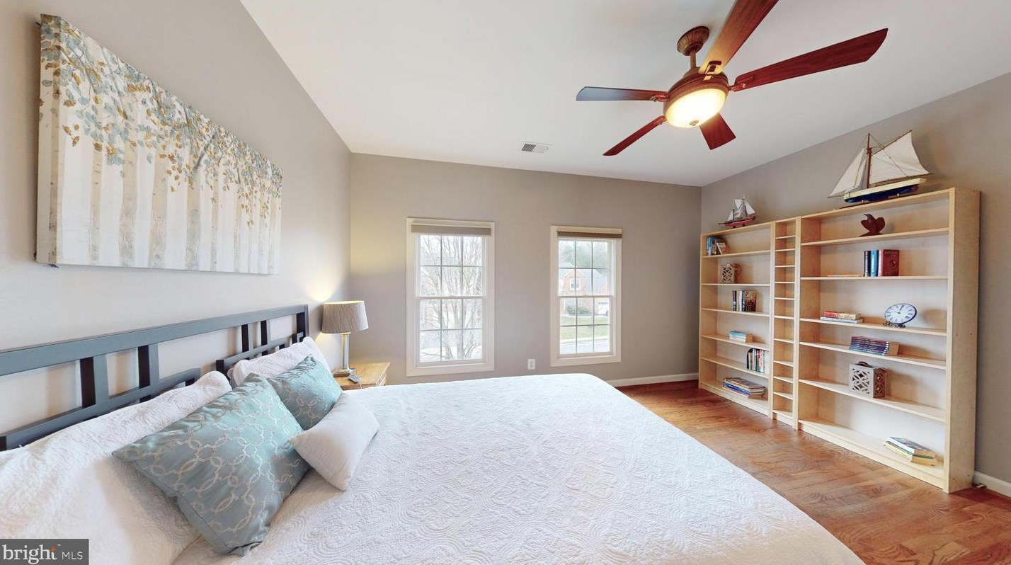 47305 Middle Bluff Pl, Dulles VA  20165-3131 exterior