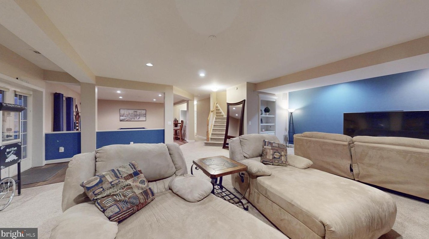 47305 Middle Bluff Pl, Dulles VA  20165-3131 exterior