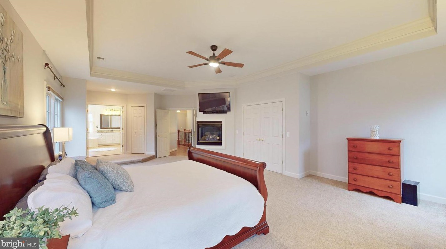 47305 Middle Bluff Pl, Dulles VA  20165-3131 exterior