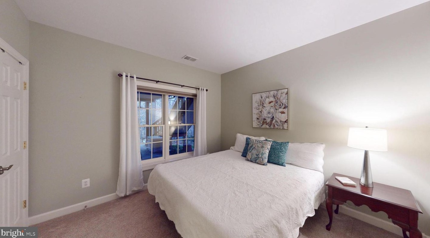 47305 Middle Bluff Pl, Dulles VA  20165-3131 exterior