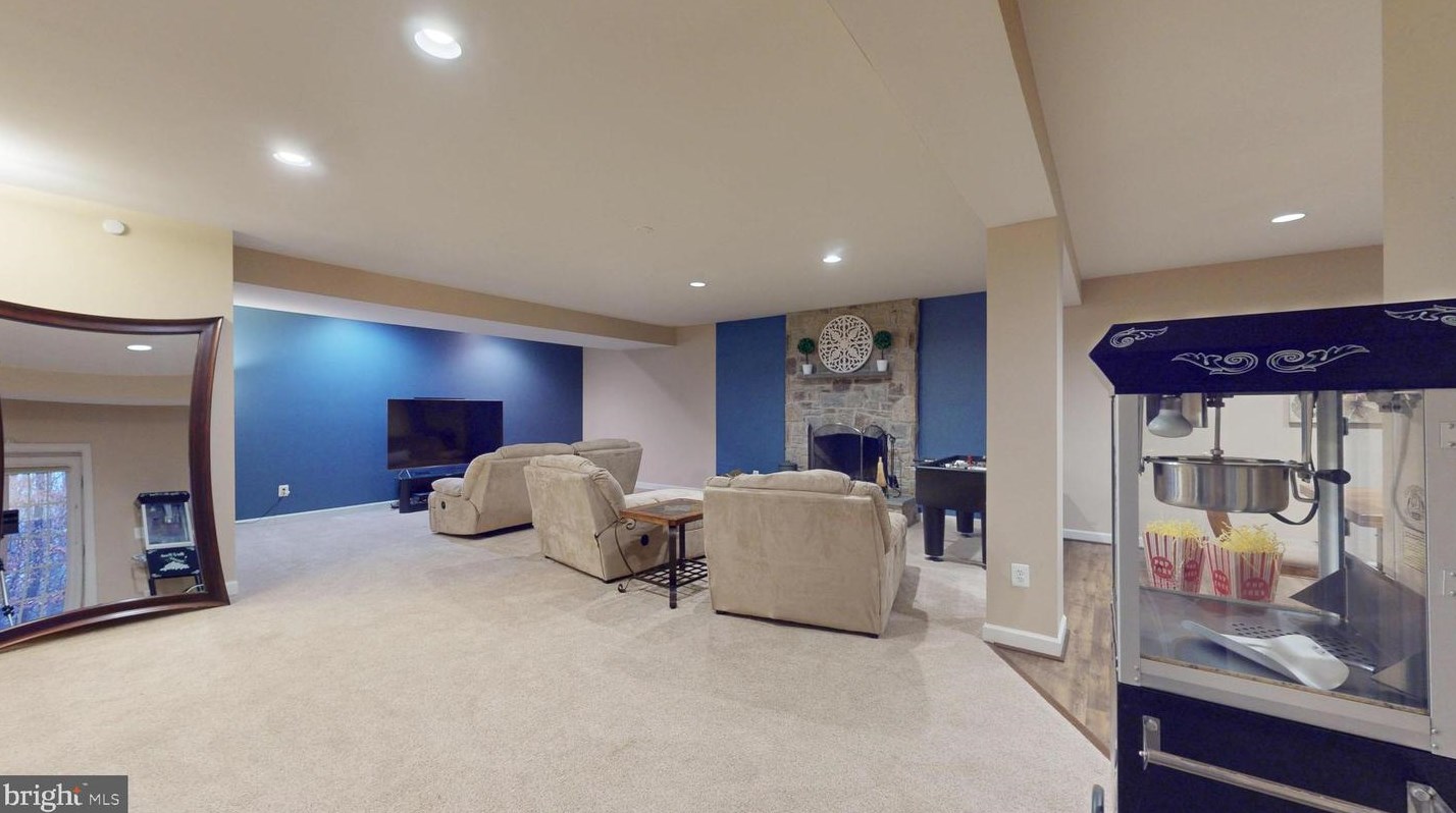 47305 Middle Bluff Pl, Dulles VA  20165-3131 exterior