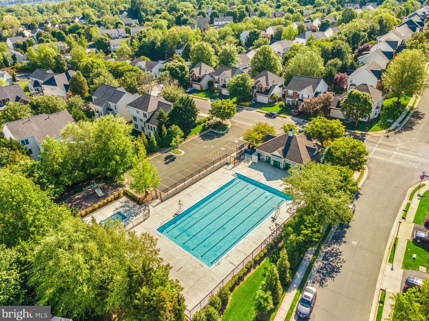 47305 Middle Bluff Pl, Dulles VA  20165-3131 exterior