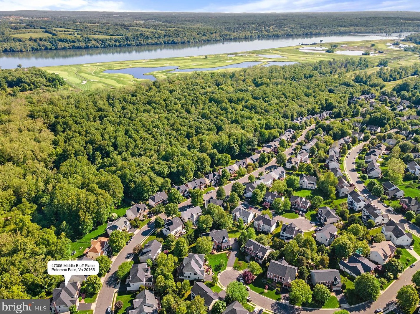 47305 Middle Bluff Pl, Dulles VA  20165-3131 exterior