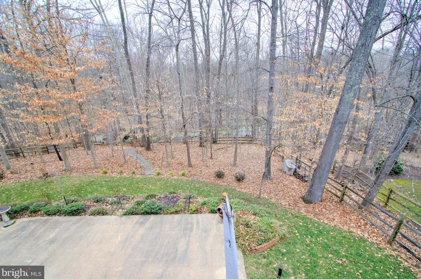 47305 Middle Bluff Pl, Dulles VA  20165-3131 exterior