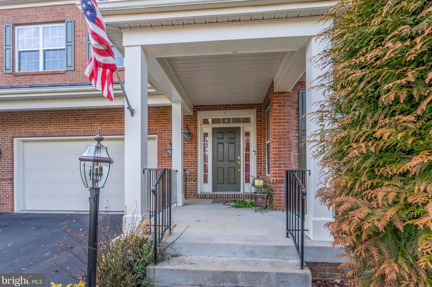 24783 Wind River Dr, Stone Ridge VA  20105-2948 exterior