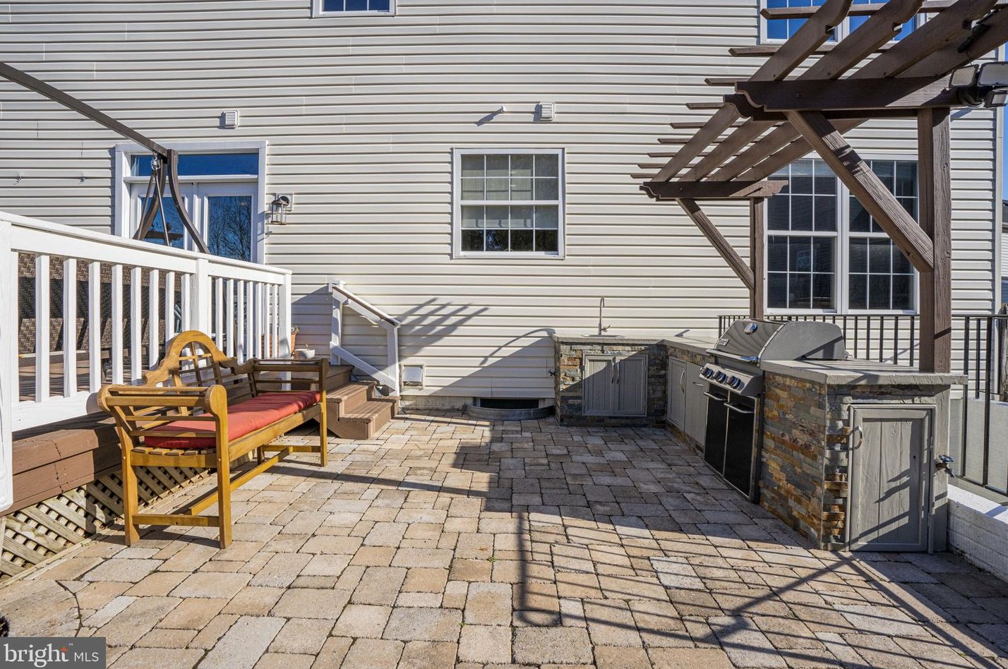 20543 Chapin Ct, Dulles VA  20165-3536 exterior