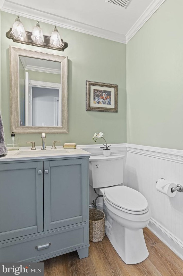 20543 Chapin Ct, Dulles VA  20165-3536 exterior