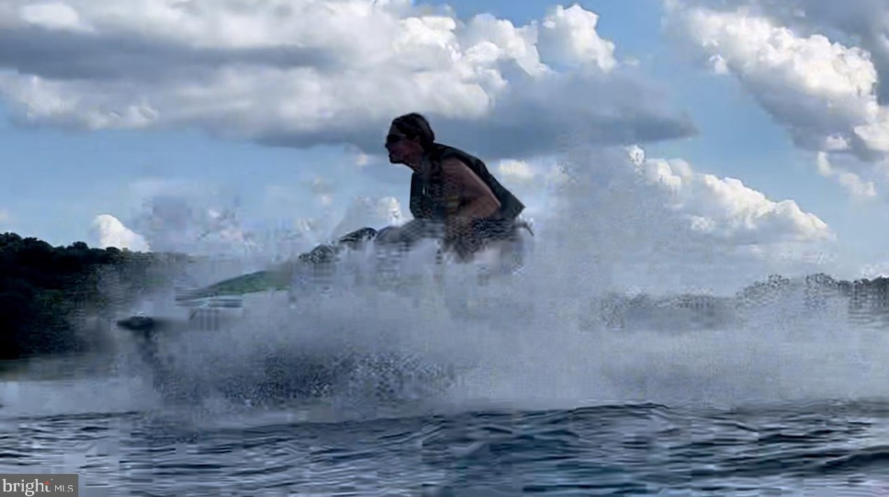 20543 Chapin Ct, Dulles VA  20165-3536 exterior