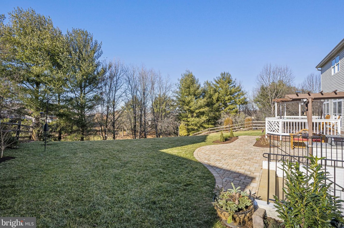 20543 Chapin Ct, Dulles VA  20165-3536 exterior