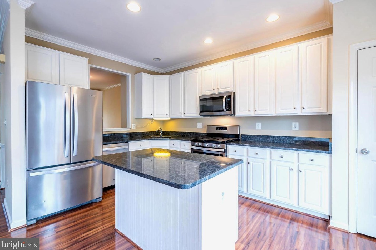 47392 Victoria Falls Sq, Dulles VA  20165-2498 exterior
