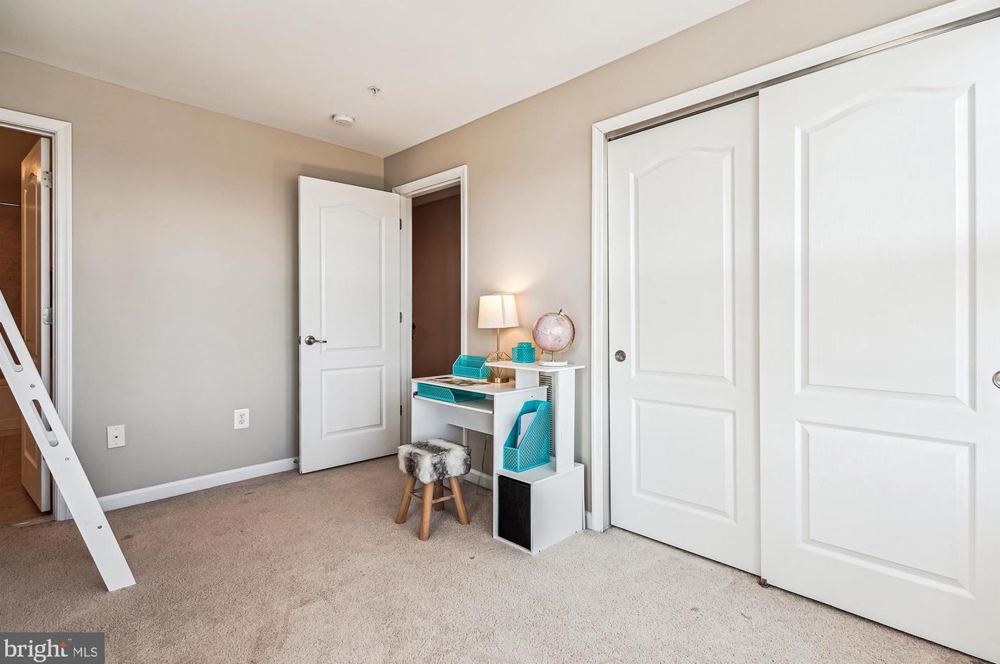 21176 Belmont View Ter, Ashburn VA  20148-4470 exterior