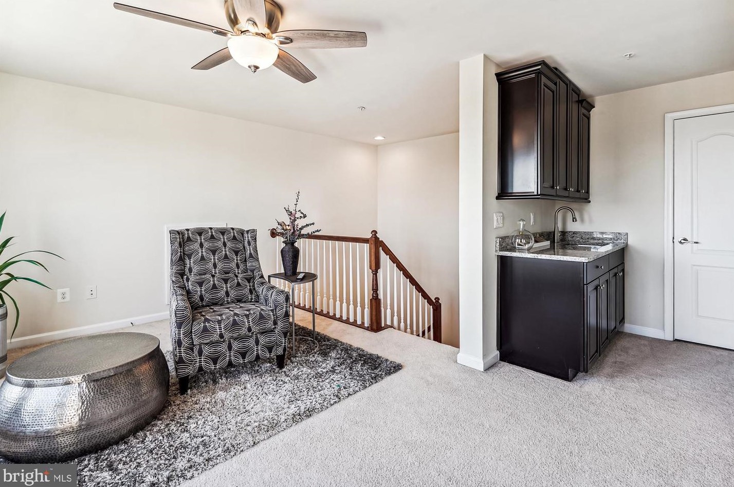 21176 Belmont View Ter, Ashburn VA  20148-4470 exterior