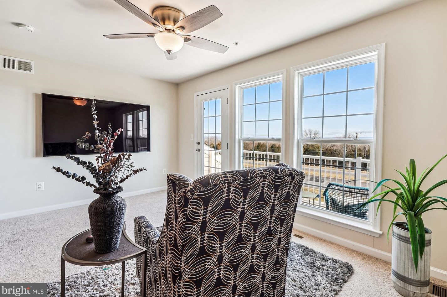 21176 Belmont View Ter, Ashburn VA  20148-4470 exterior