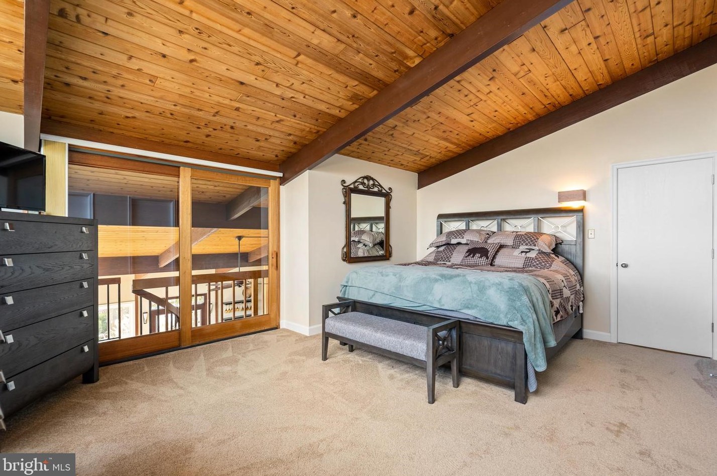 19690 Frst Hl Ln, Mount Weather VA  20135-2039 exterior