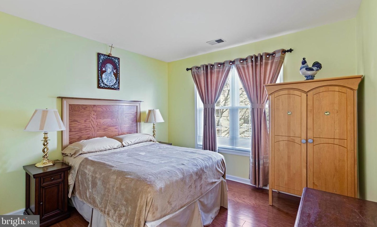 46554 Cedarhurst Dr, Dulles VA  20165-6484 exterior