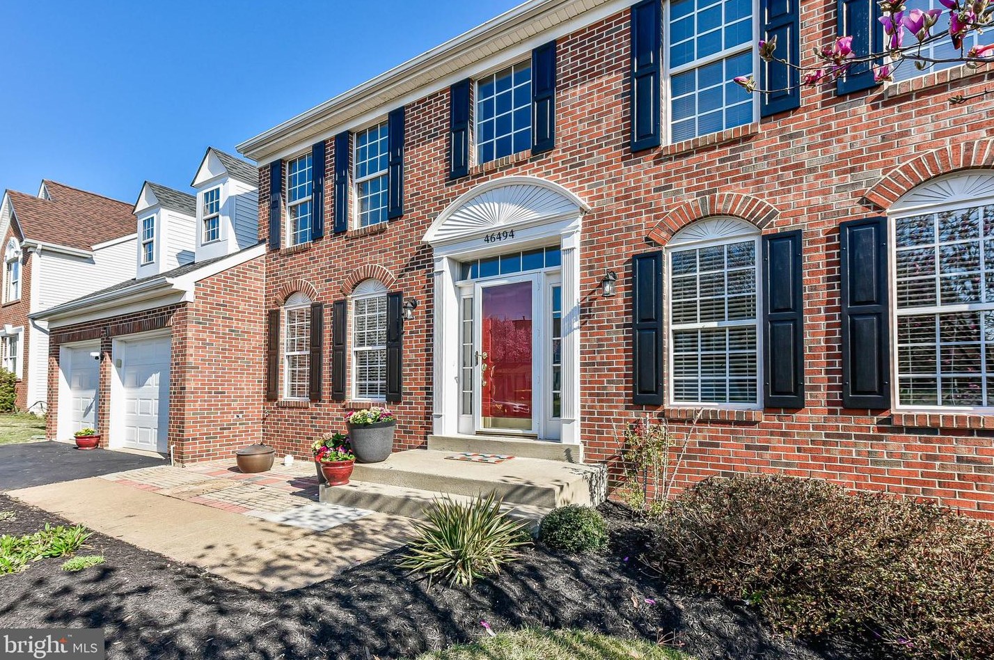 46494 Cedarhurst Dr, Sterling VA  20165-6485 exterior