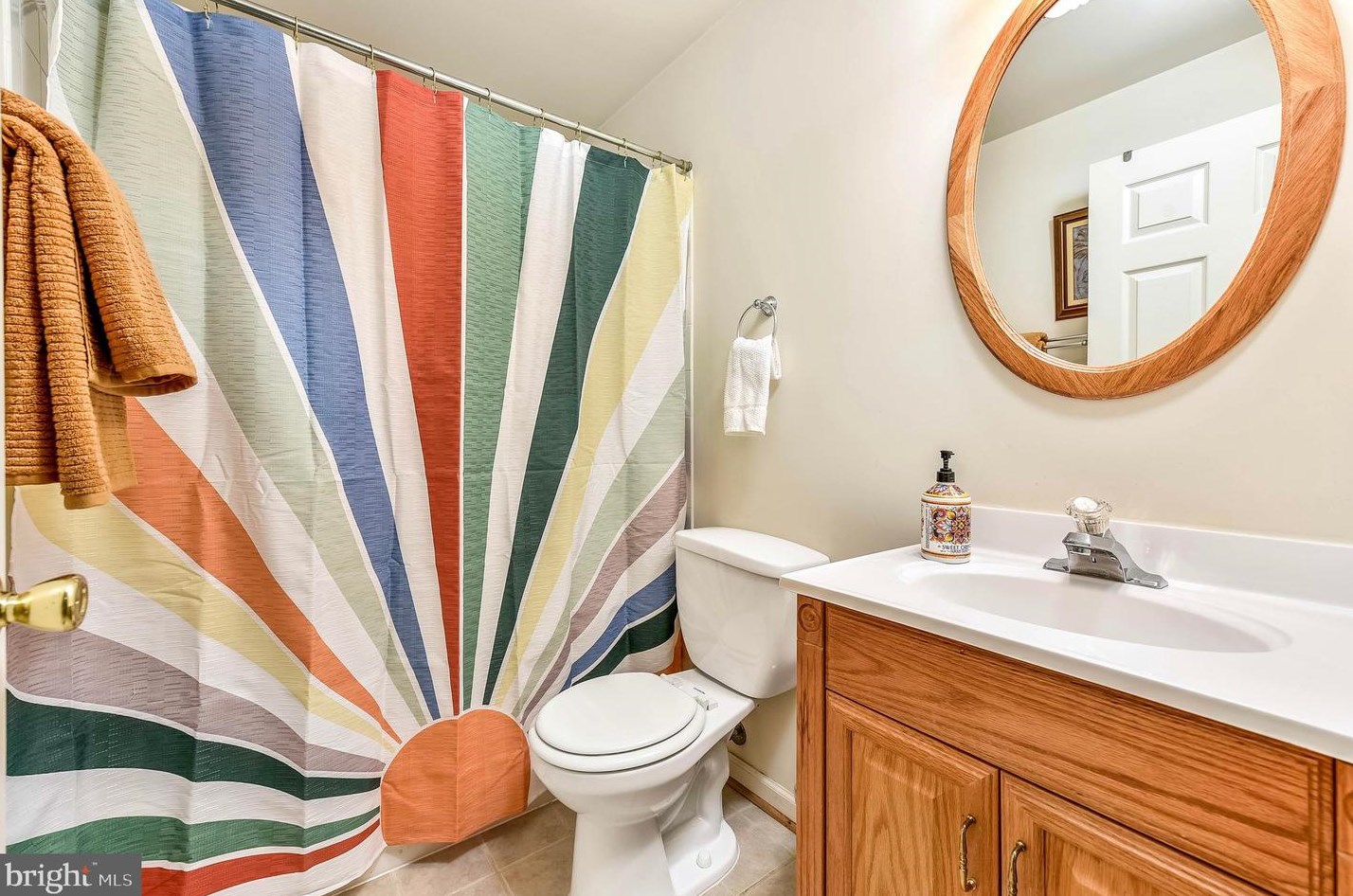 46494 Cedarhurst Dr, Sterling VA  20165-6485 exterior