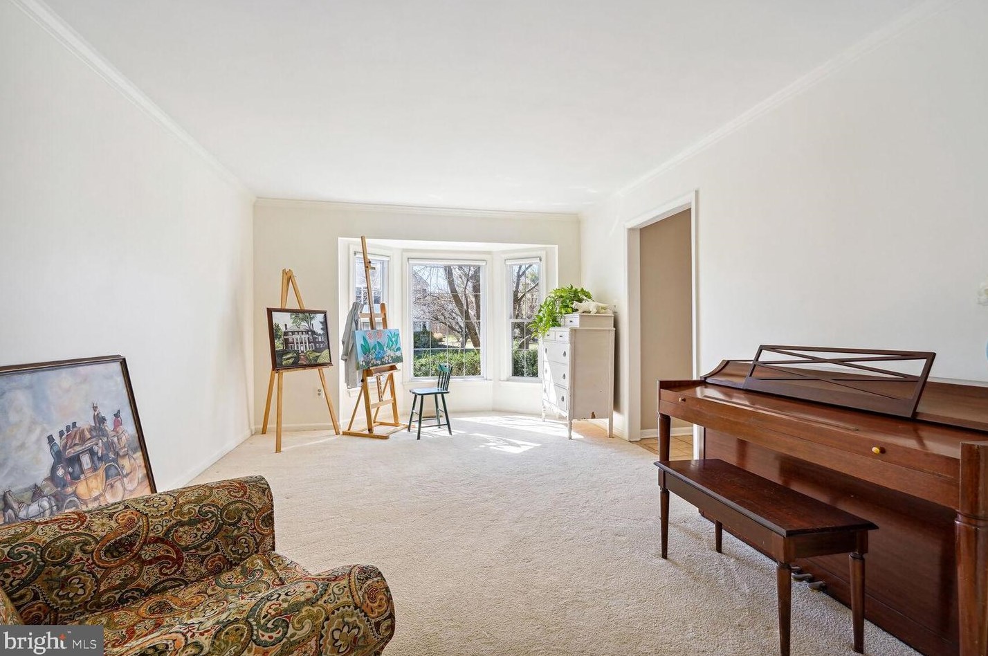 12 Lowery Ct, Dulles VA  20165-6204 exterior