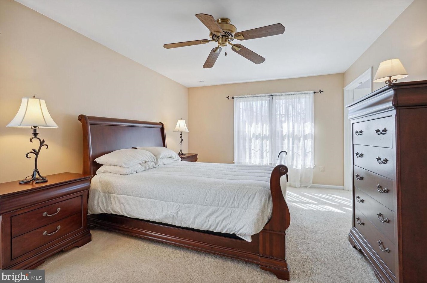 12 Lowery Ct, Dulles VA  20165-6204 exterior