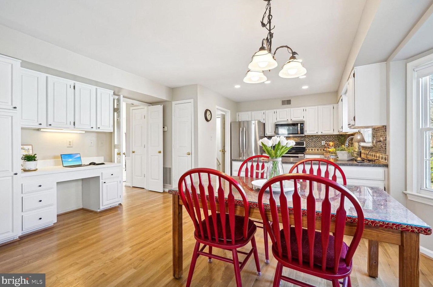 12 Lowery Ct, Dulles VA  20165-6204 exterior