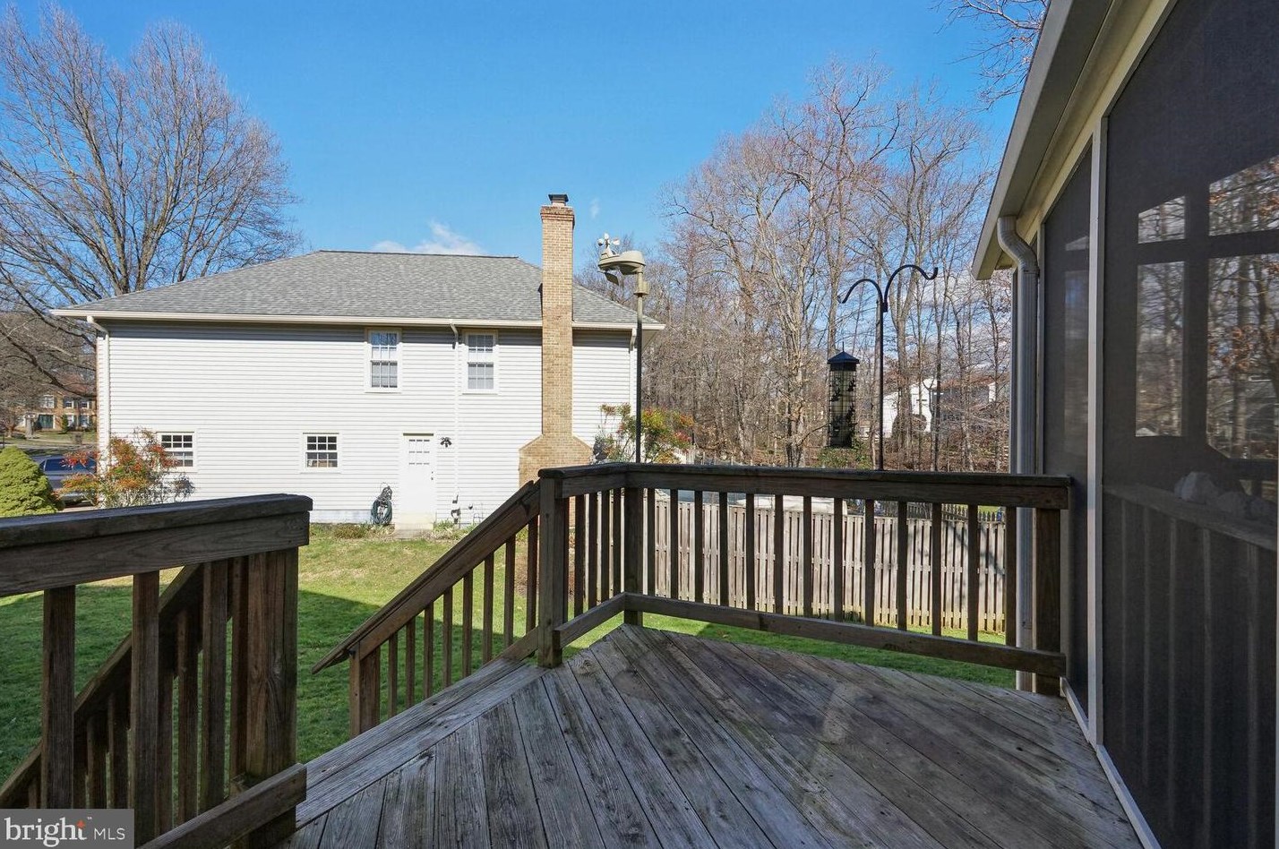 12 Lowery Ct, Dulles VA  20165-6204 exterior