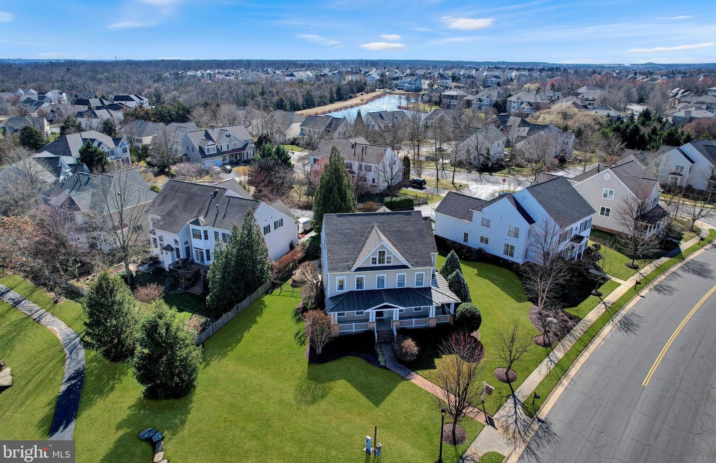 42669 Legacy Park Dr, Ashburn VA  20148-6959 exterior