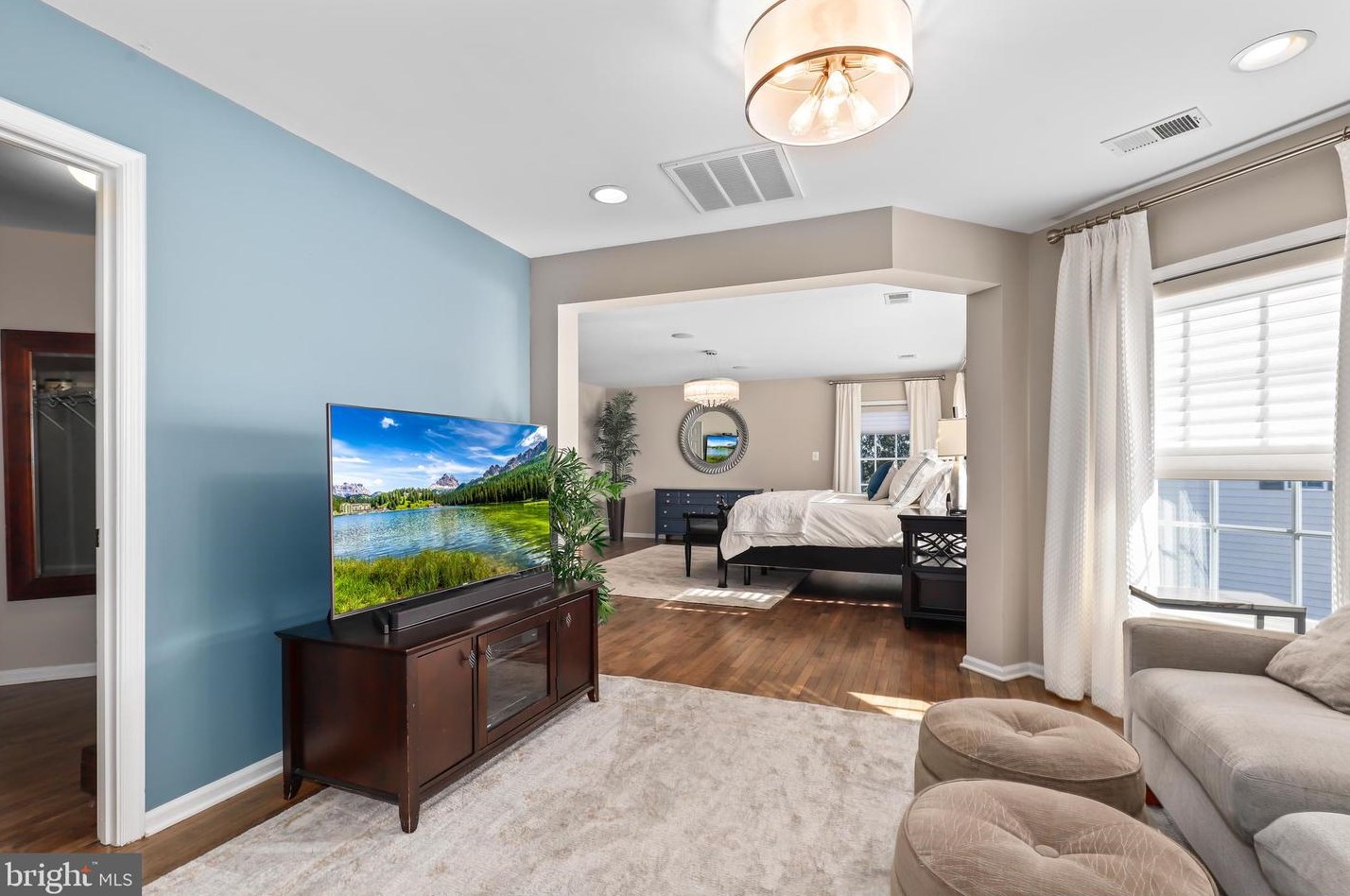 42669 Legacy Park Dr, Ashburn VA  20148-6959 exterior