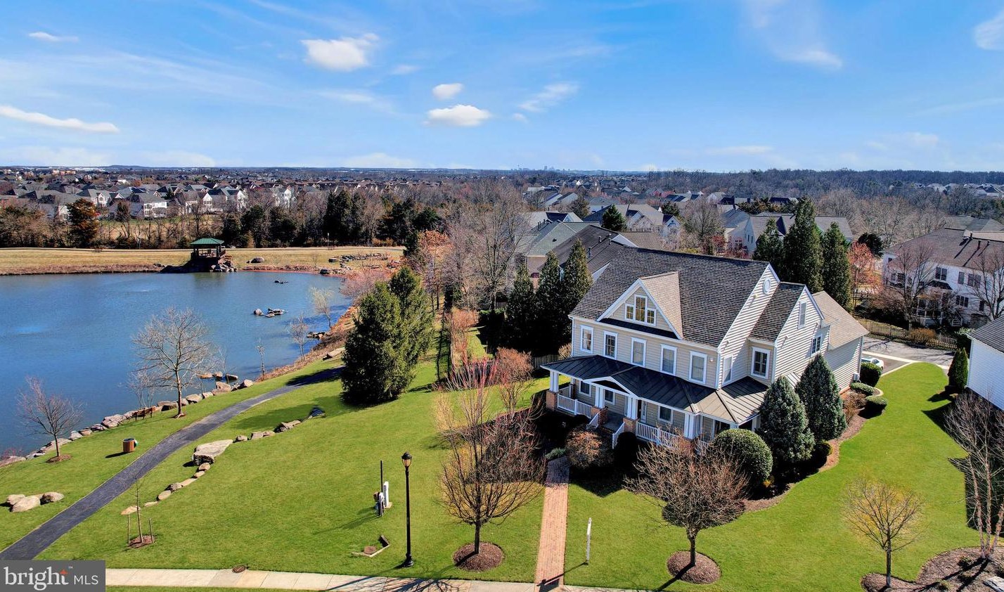 42669 Legacy Park Dr, Ashburn VA  20148-6959 exterior