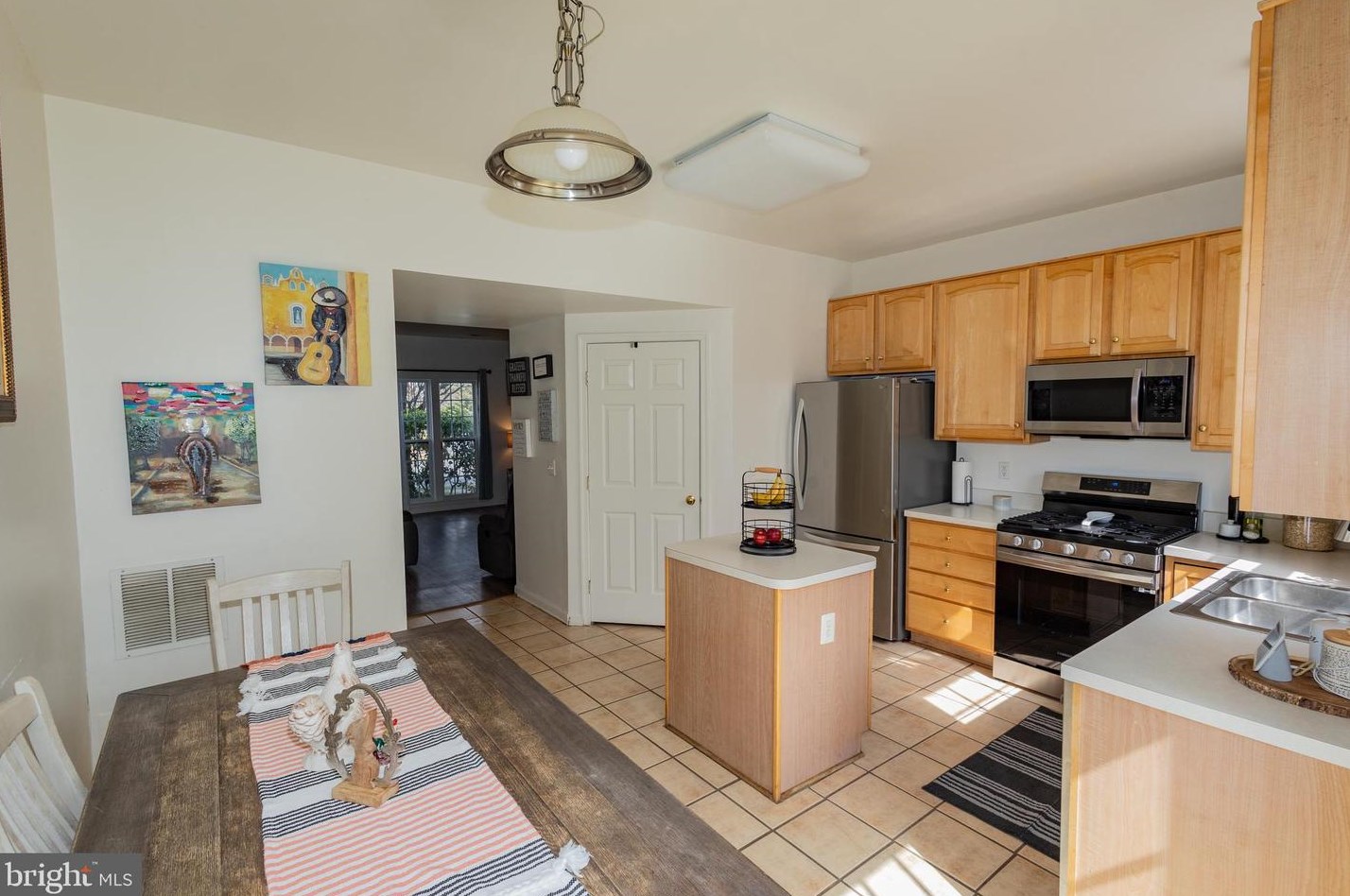 44469 Potter Ter, Ashburn VA  20147-7138 exterior