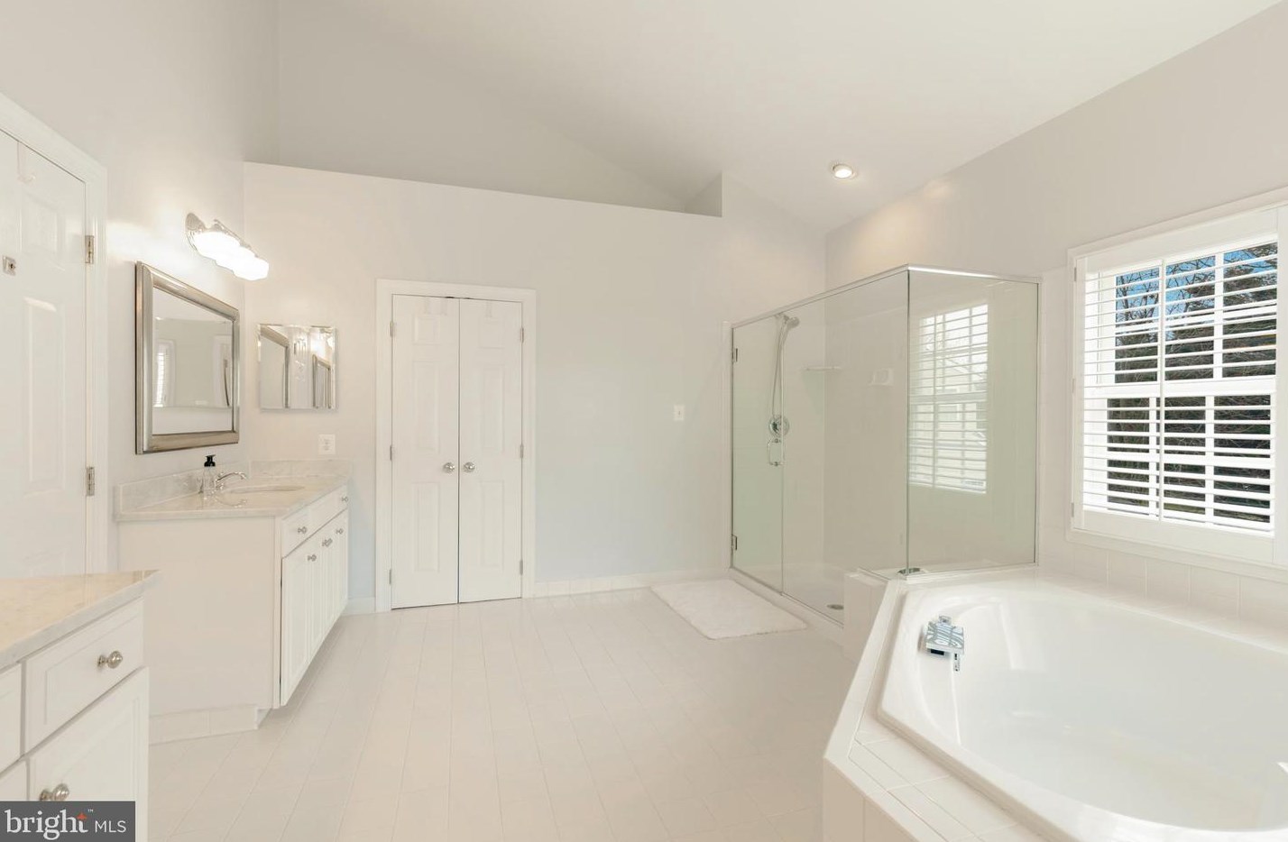 1401 Harle Pl, Leesburg VA  20175-5801 exterior