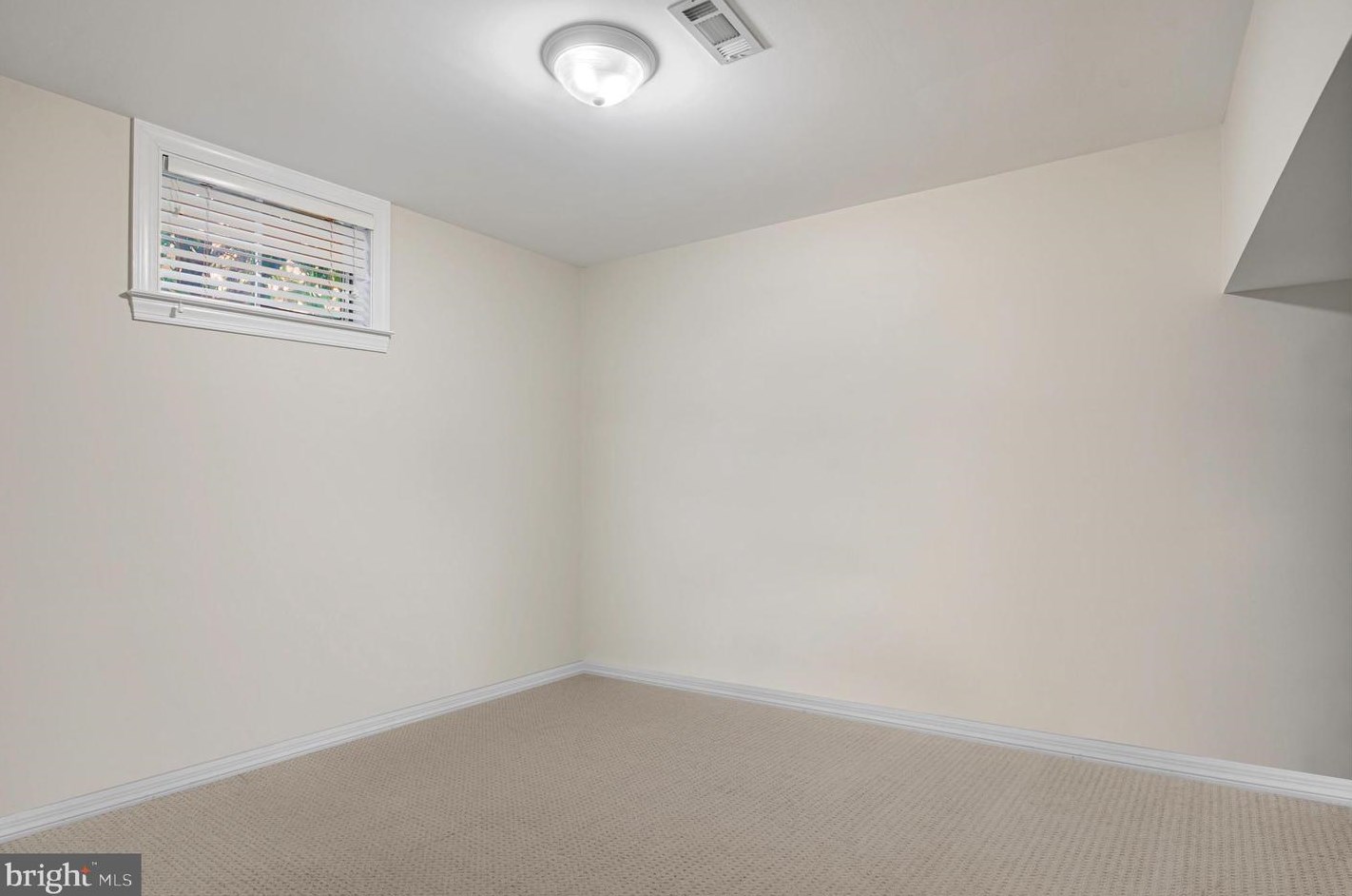 1401 Harle Pl, Leesburg VA  20175-5801 exterior