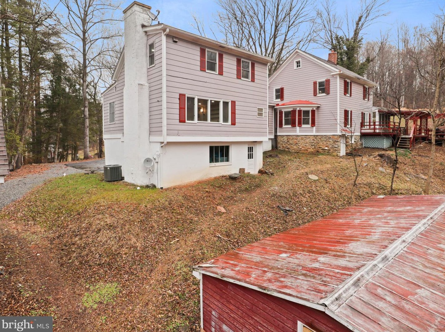 13188 Loyalty Rd, Leesburg VA  20176-6112 exterior