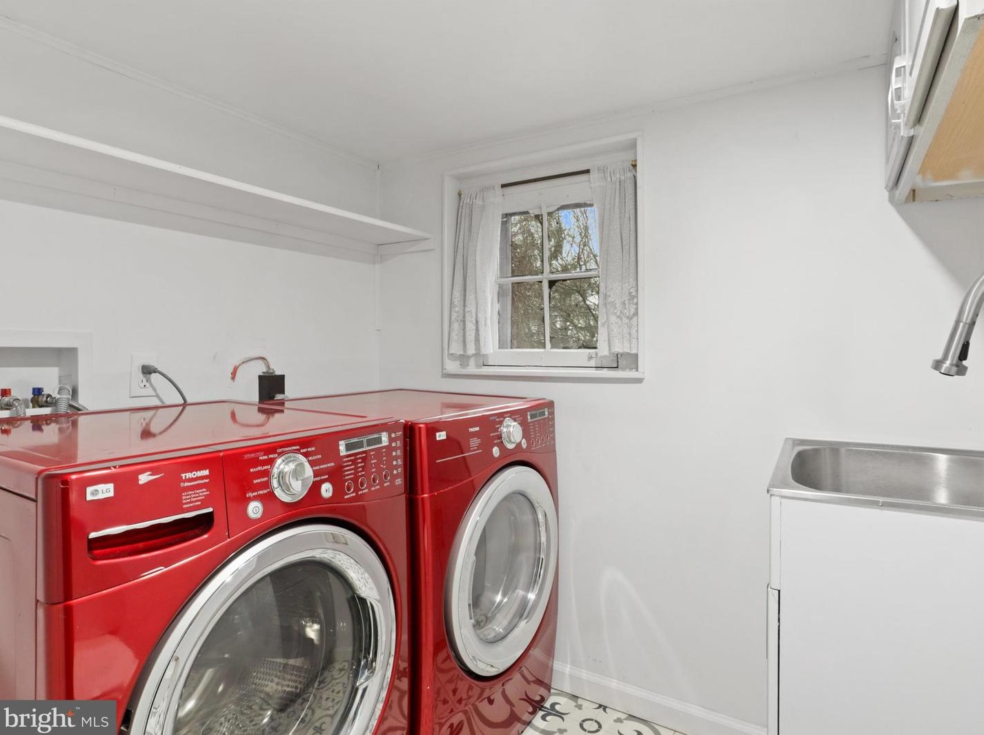 13188 Loyalty Rd, Leesburg VA  20176-6112 exterior