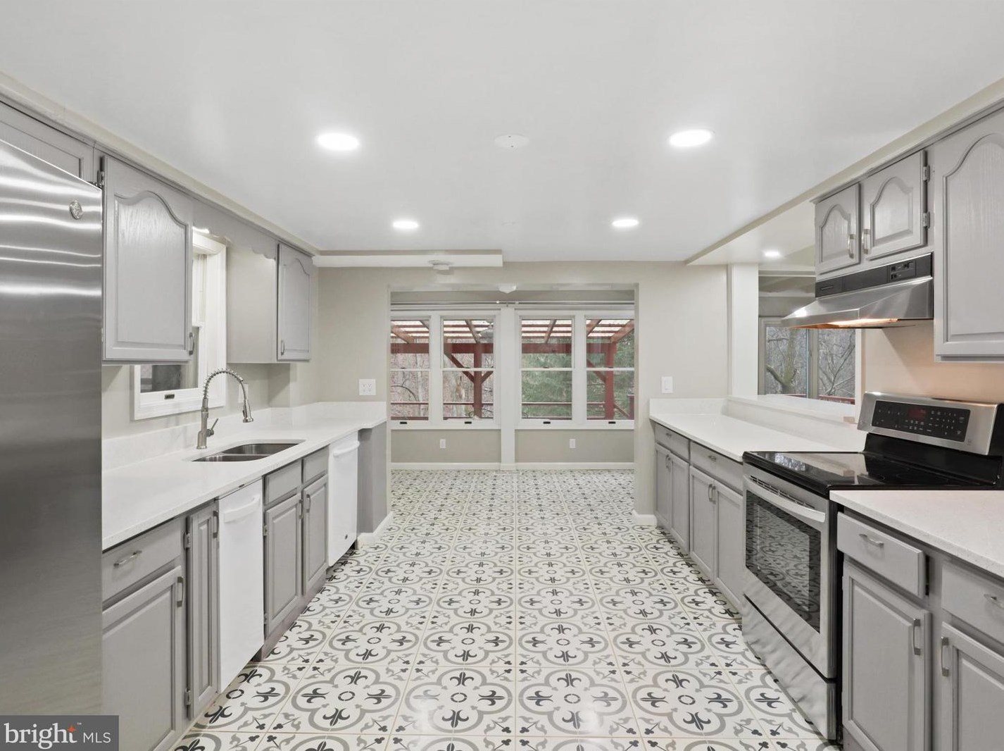 13188 Loyalty Rd, Leesburg VA  20176-6112 exterior