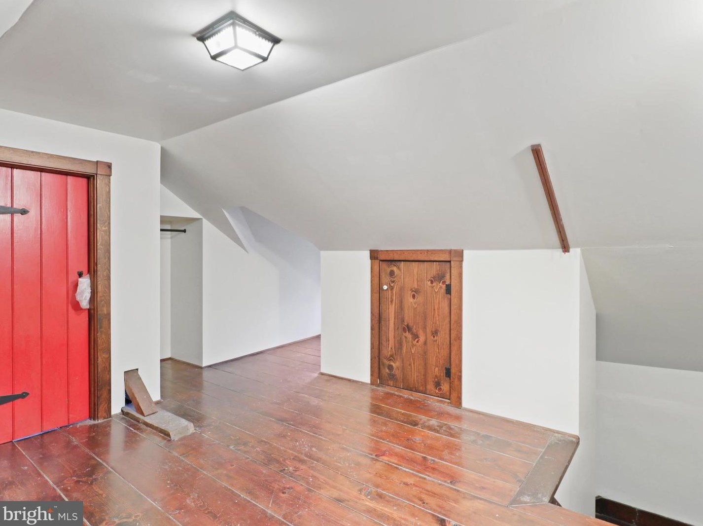 13188 Loyalty Rd, Leesburg VA  20176-6112 exterior