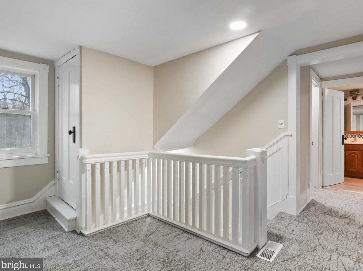 13188 Loyalty Rd, Leesburg VA  20176-6112 exterior