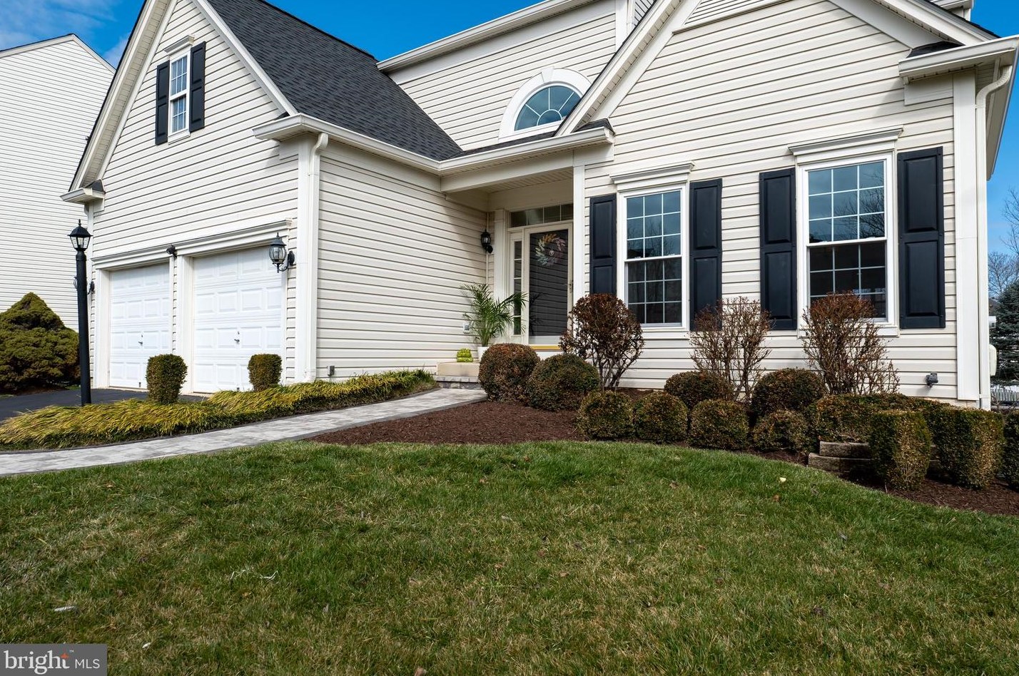 43832 Robindale Ct, Ashburn VA  20147-2379 exterior