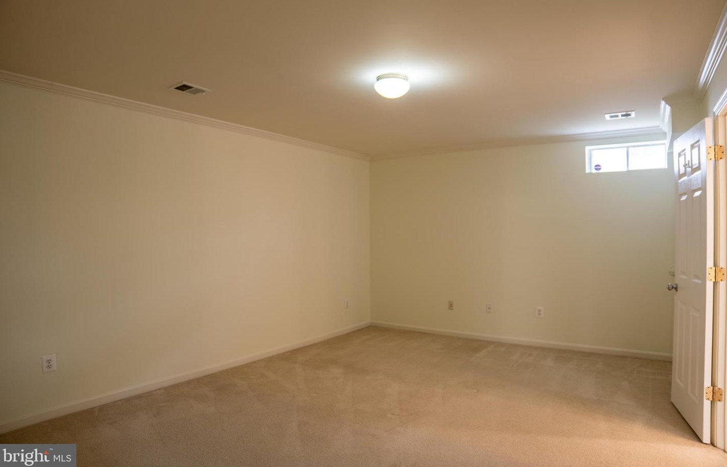 43832 Robindale Ct, Ashburn VA  20147-2379 exterior