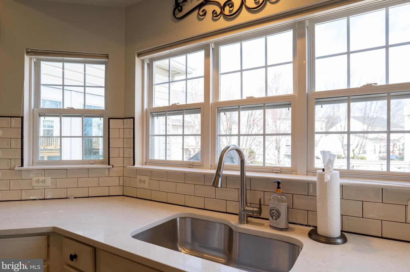 43832 Robindale Ct, Ashburn VA  20147-2379 exterior