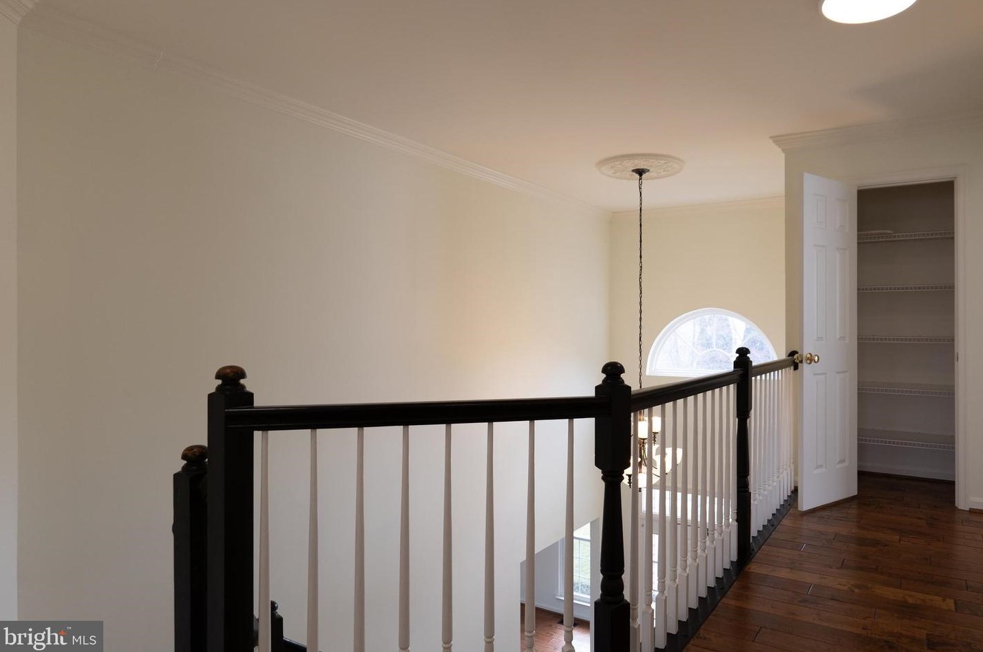 43832 Robindale Ct, Ashburn VA  20147-2379 exterior