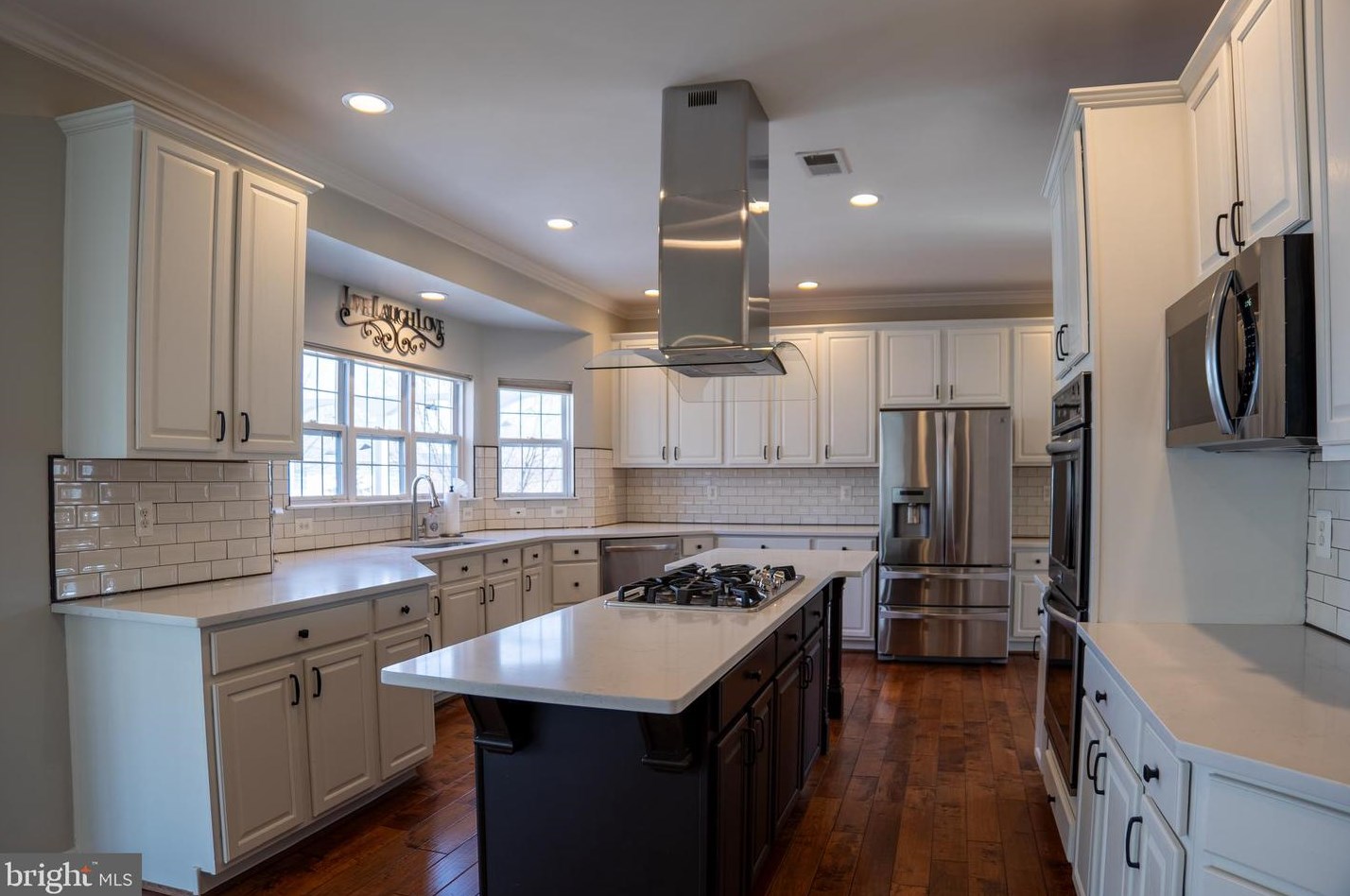 43832 Robindale Ct, Ashburn VA  20147-2379 exterior