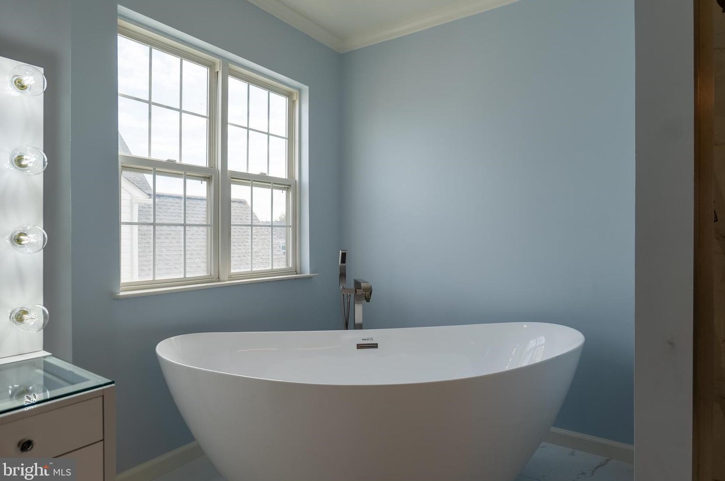 43832 Robindale Ct, Ashburn VA  20147-2379 exterior