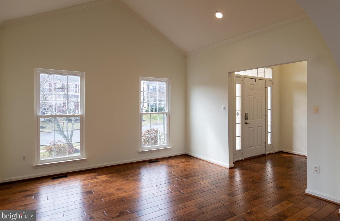 43832 Robindale Ct, Ashburn VA  20147-2379 exterior